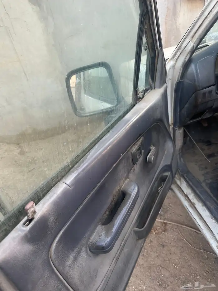 هايلوكس موديل 93 يمكن هذا الموديل الله أعلم أنا فقد أعلن و 2