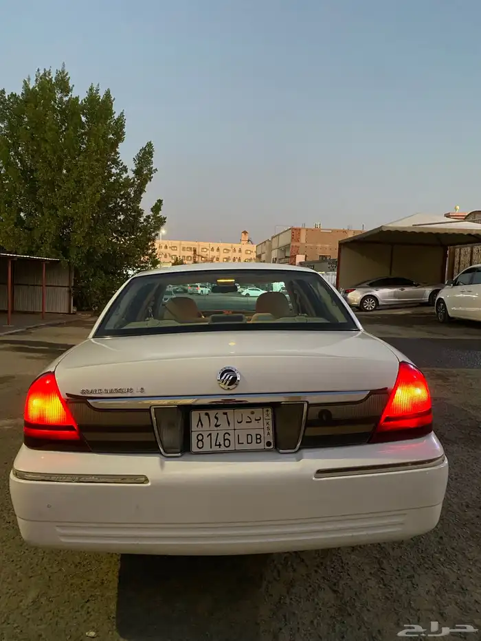 فورد جراند ماركيز 2009 سياره نظيفه مره 9