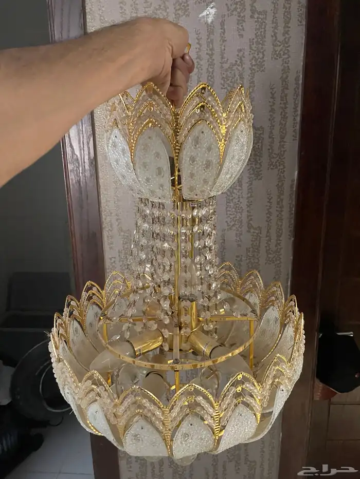 ثريات للبيع على السوم 0