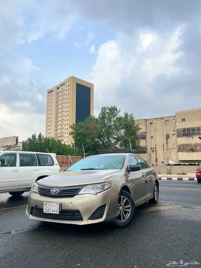 كامري 2013 ذهبي اللون 5