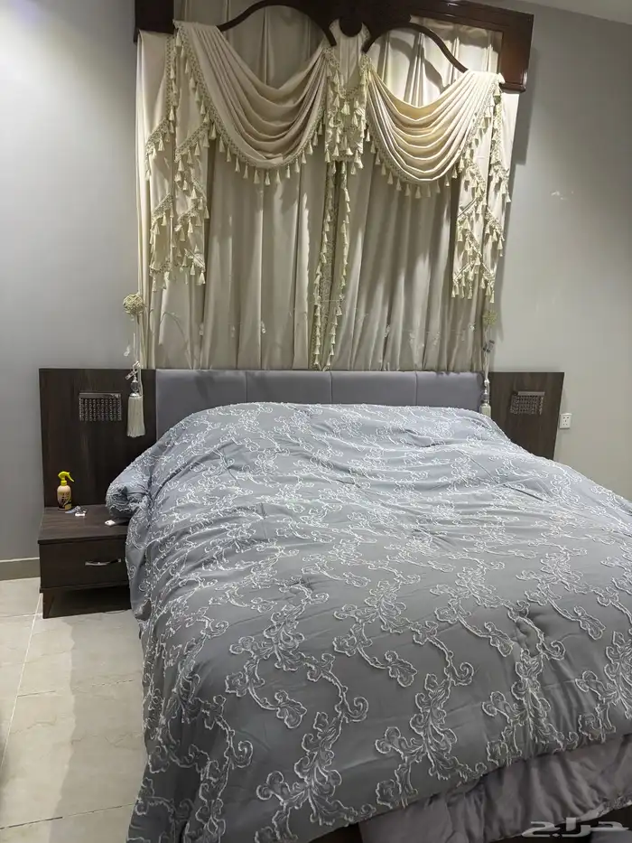سرير نفرين مع مرتبه وكومدينات 1