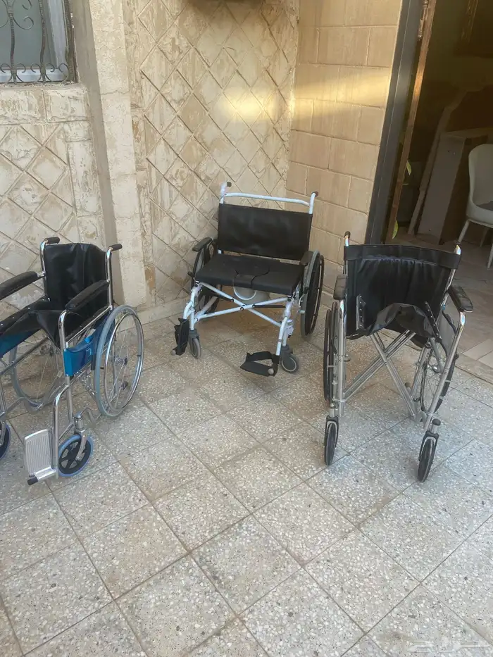 مجلس وطاوله طعام وأغراض 0