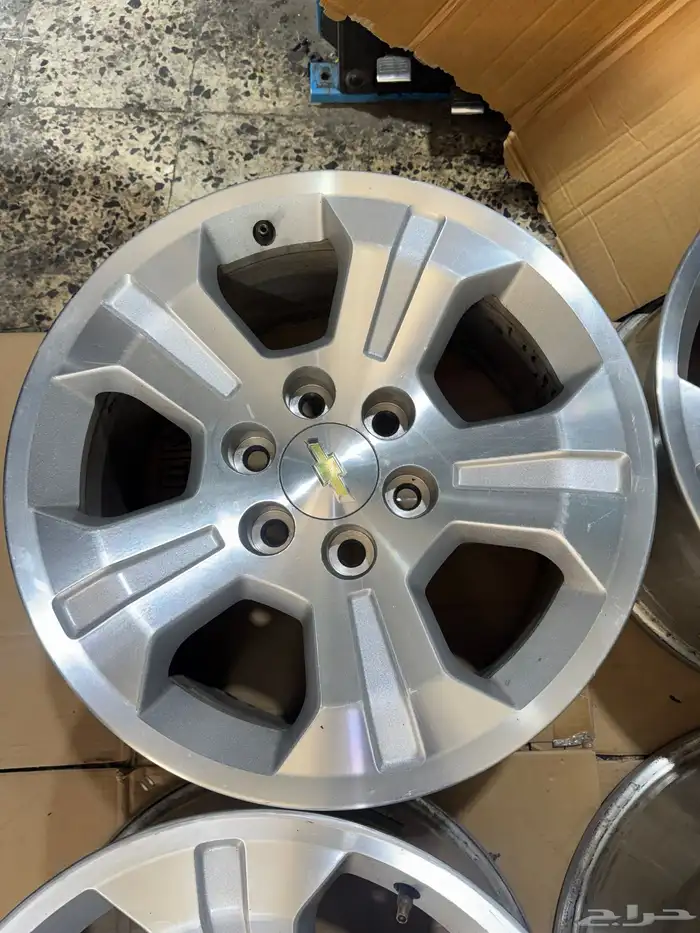 جنوط سلفرادو Z71 مقاس 18 اصلي وكالة موديل 2018 5