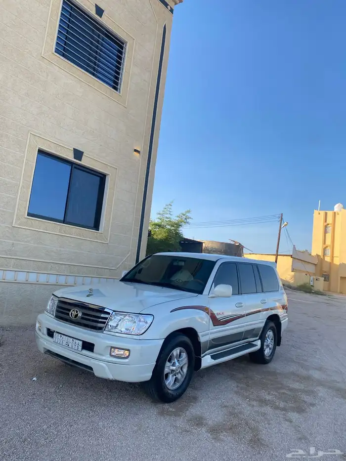 لاندكروزر 28