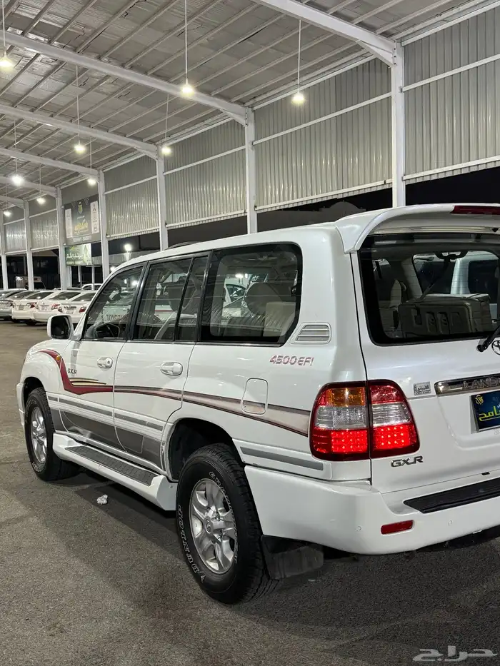 للبيع تويوتا لاندكروزر 2007 GXR2 5