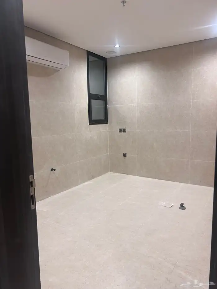 شقة جديدة للإيجار   حي الشعلة 7