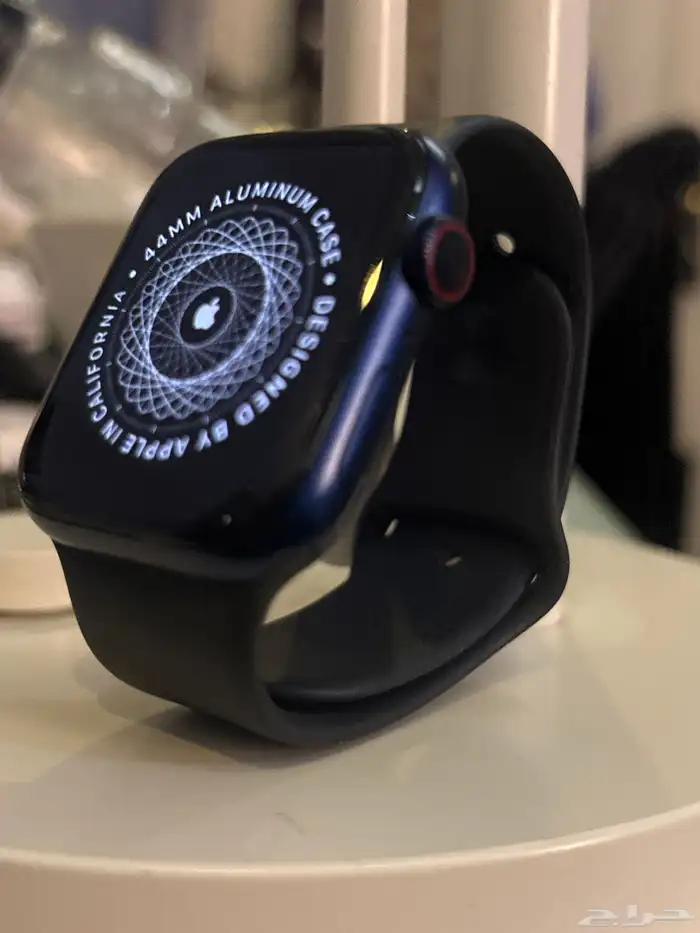 ساعة ابل الاصدار السادس شريحة الكترونية مقفله ايكلاود 1