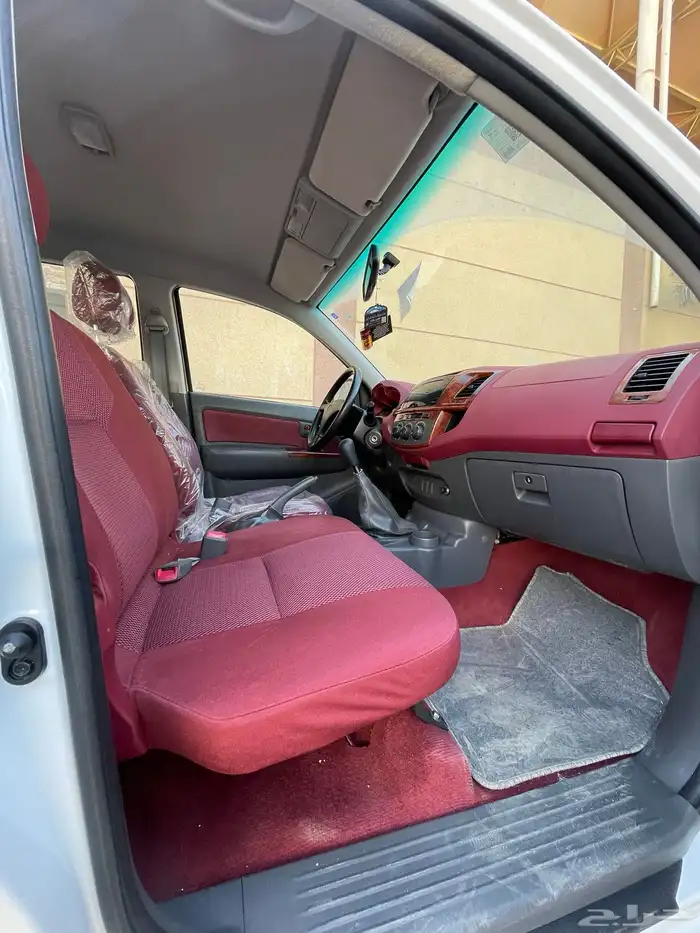 تويوتا- هايلوكس-2015-GLX-غمارتين- قير عادي- بنزين- بدون دبل 23