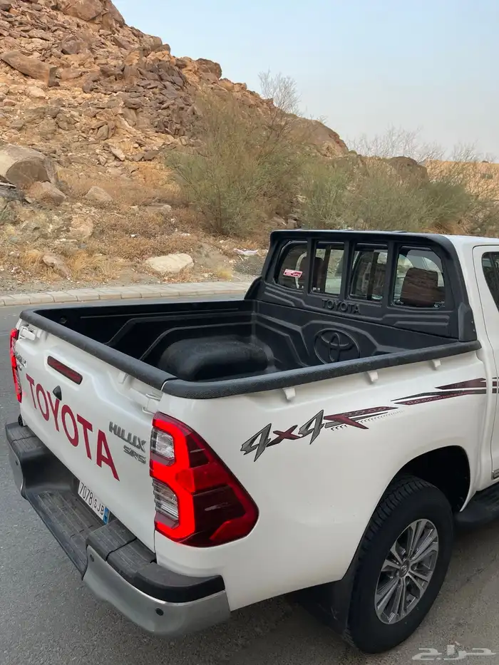 هايلوكس 2024 ديزل 2800 cc شبه الجديد 17
