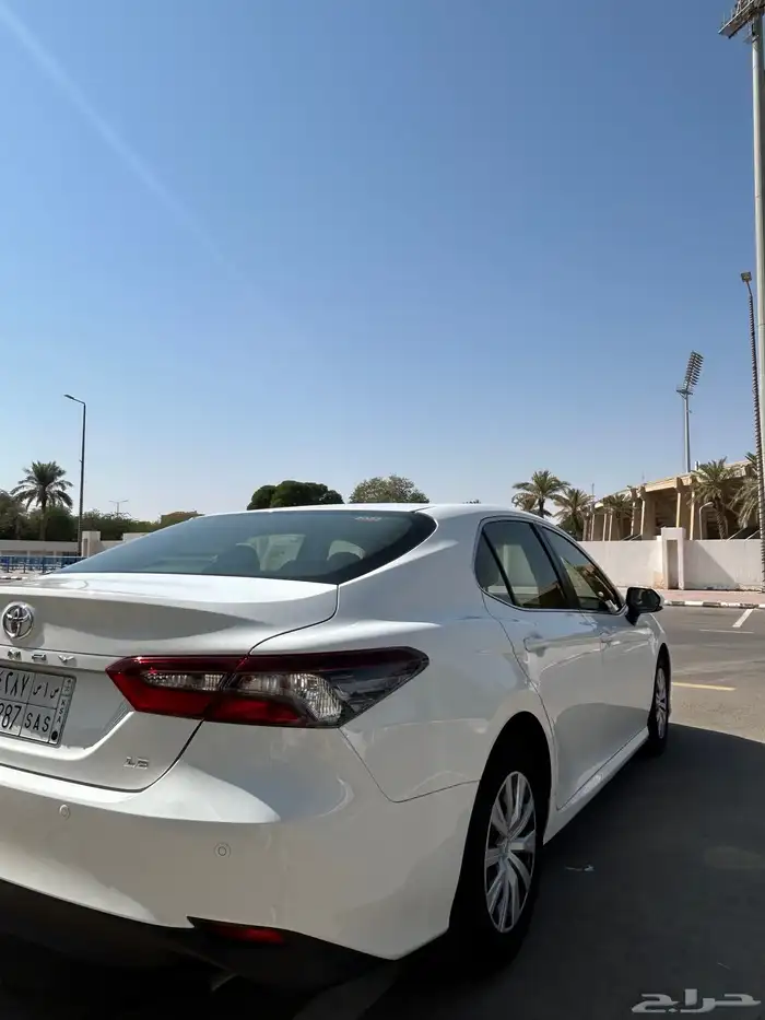 كامري 2022 ابيض 26