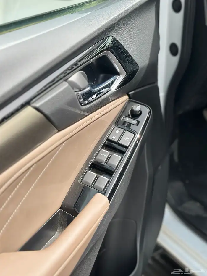 جيب ايسوزو MUX - فل كامل دبل- 2024 عرض خاص 6