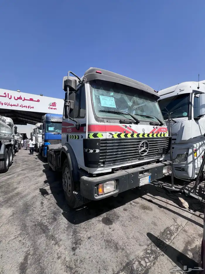 حراج معرض رائد للسيارات والشاحنات والمعدات الثقيله 22