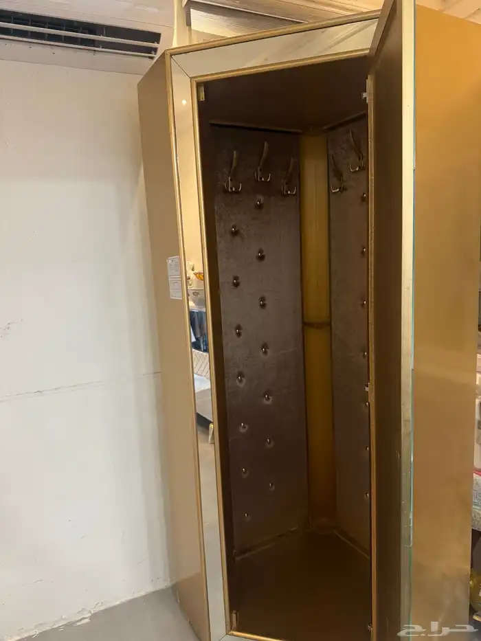 طاولت تلفاز و دولاب تعليق ملابس 2