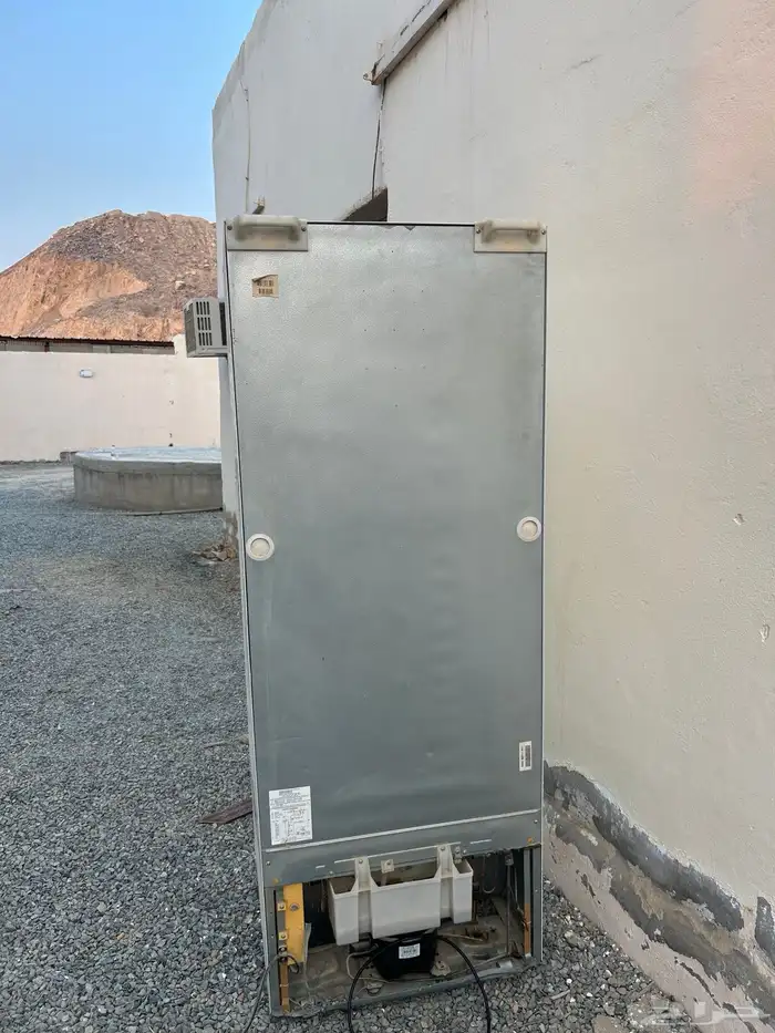 للبيع ثلاجة توشيبا على الشرط مستخدم 1