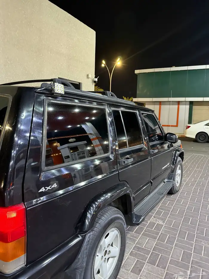 جيب شروكي 2000 5