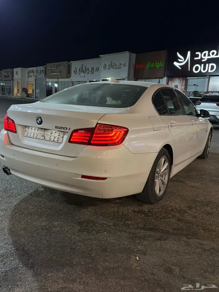 بي ام دبليو 520i 2016 10