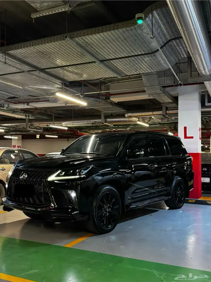 لكزس بلاك ادشن 2020 8