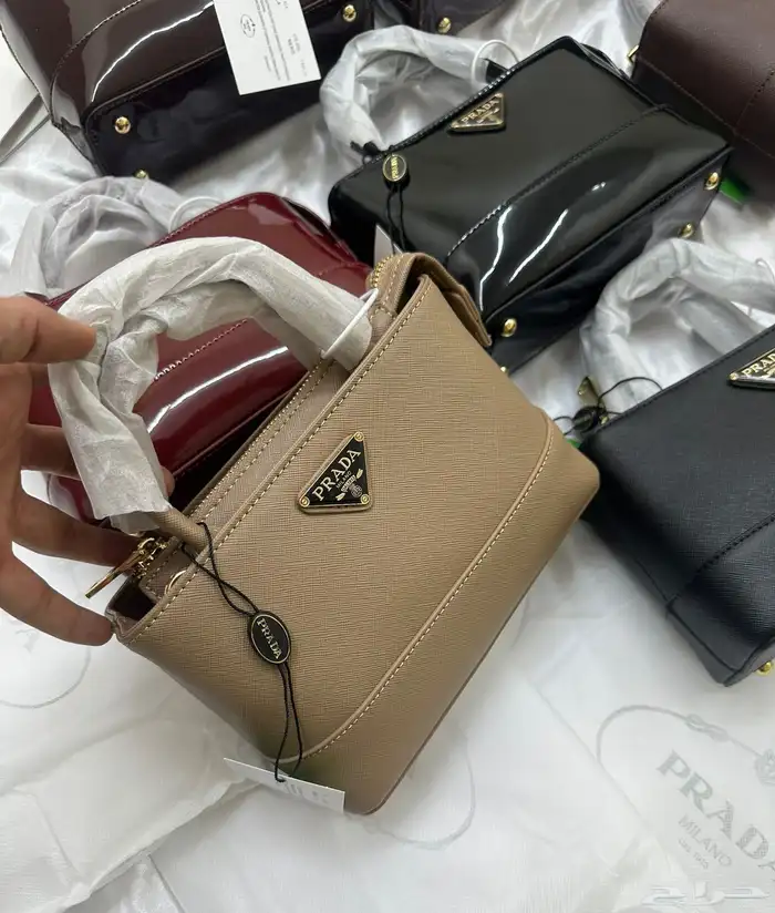 شنط ماركات مختلفة 11