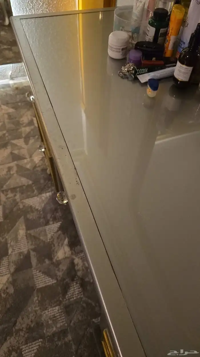 تسريحة مع مراية تعليق 0
