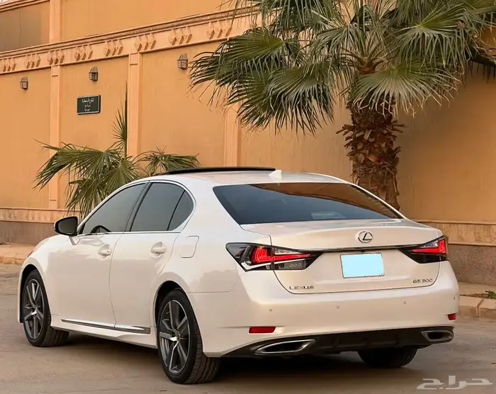 لكزس Gs300 2018 فل سعودي 7