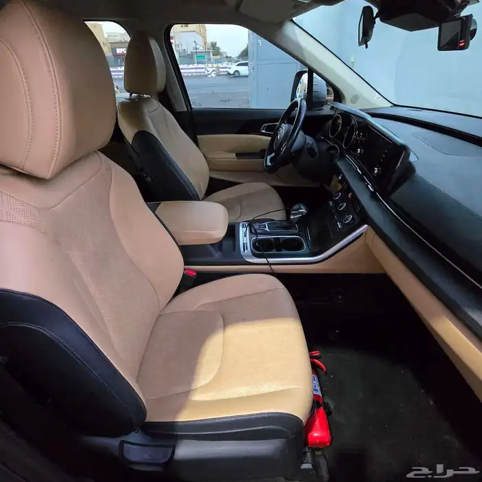 للبيع كيا كرنفال ديزل 11 راكب قمة في النظافه 5