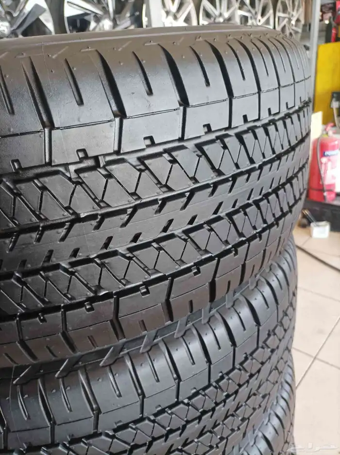طقم كفرات برجستون مقاس 275 60 20 شبه جديده 1