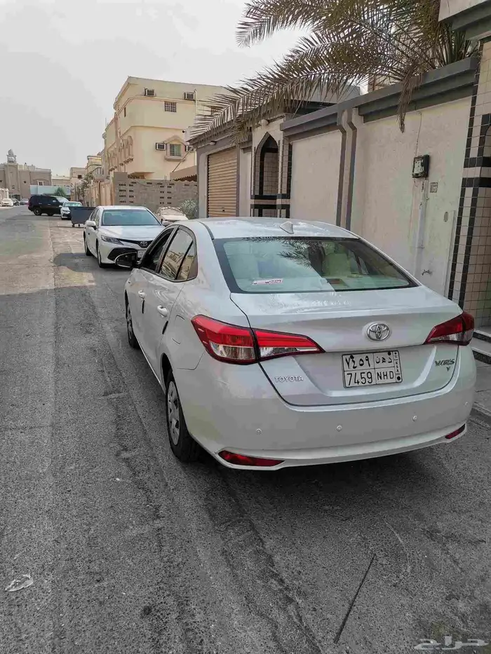 تويوتا يارس 2021 ابيض 4
