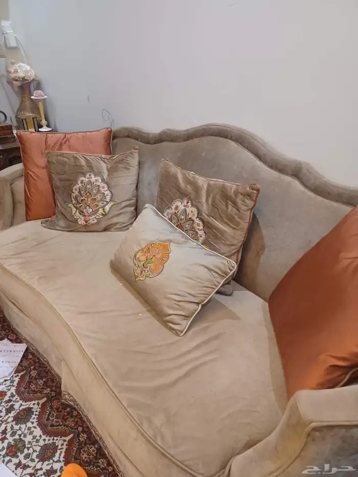 كنب نظيف جدا من المطلق 11