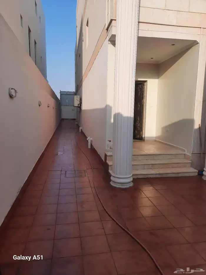 فيلا للايجار . ابحر الشمالية . حي الشراع 11