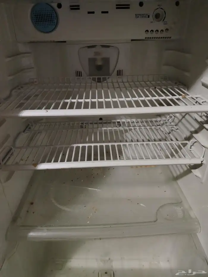 للبيع ثلاجة شارب 1