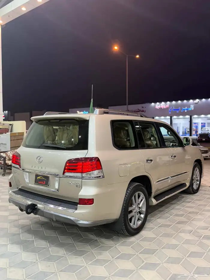 لكزس - 2012 - LX570 - فل كامل 7