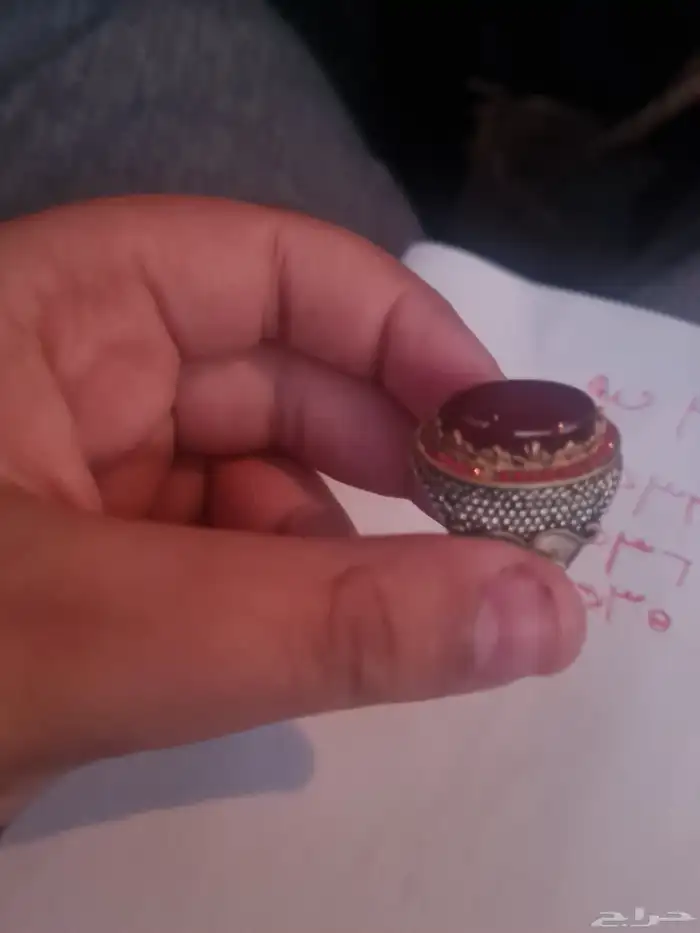 خاتم فضه عقيق كبدي مرصع ب 36 حجر ياقوت 2