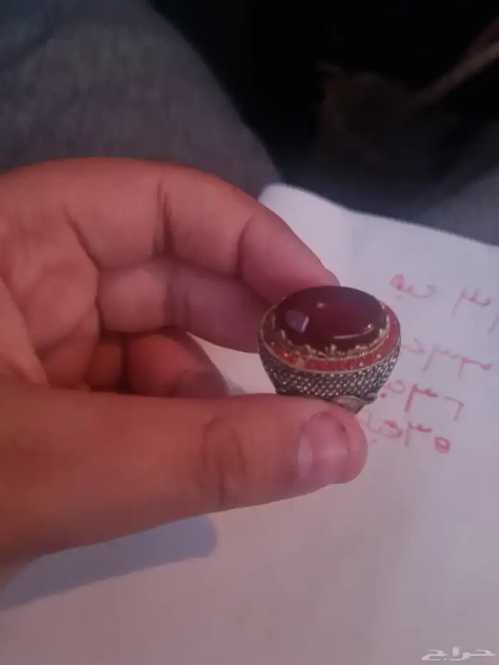 خاتم فضه عقيق كبدي مرصع ب 36 حجر ياقوت 1