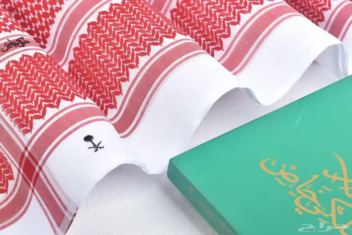 دفعة جديدة  شماغ ملكي خاص فاتح وغامق - جملة 1