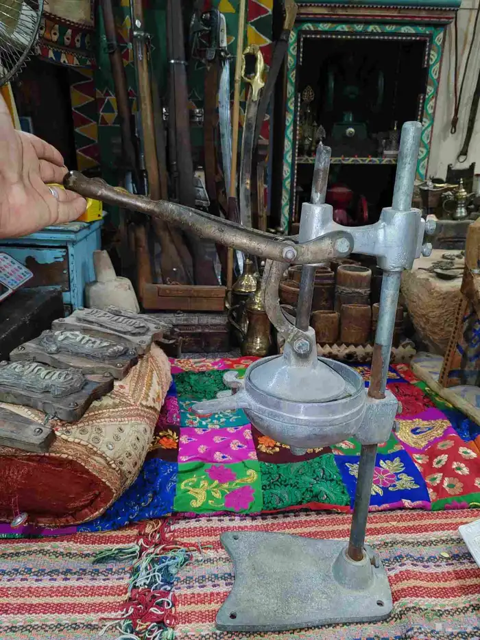 عصارة برتقال قديمة جدا 1