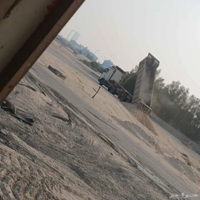 حفر الأرضي وتجهيزها توريد المواد حجر بسكورس صبيز رمل إيجار 4