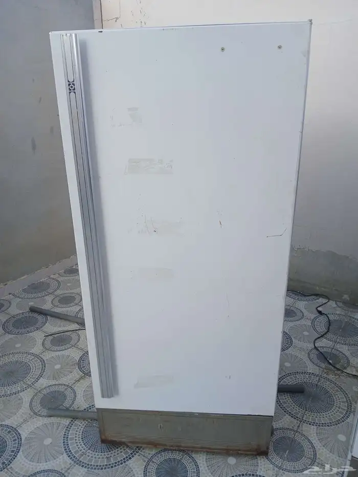 ثلاجه قديمه وشبه جديده تعمل ب القاز 0
