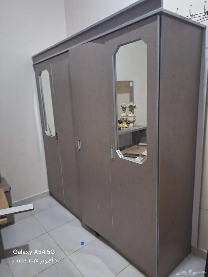 غرفه نوم كبت سرير تسريحه كله 0