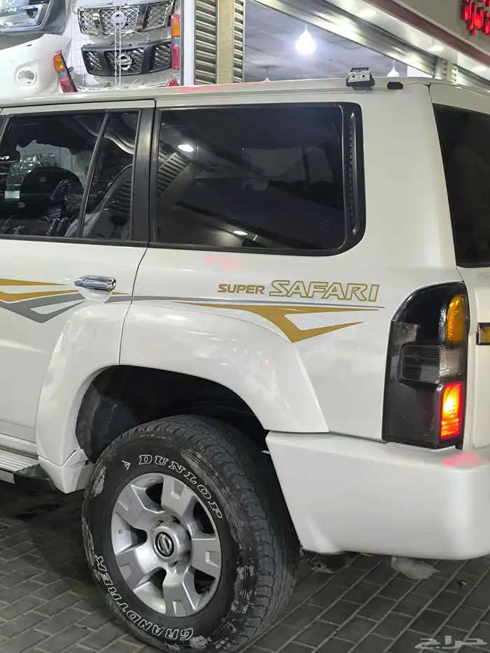 صدامات فتك رفارف باترول اسطبات شمعات كشافات 4