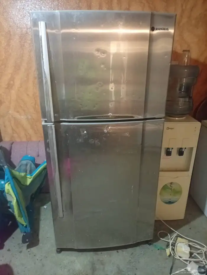 للبيع مكيف الزامل وتلاجة توشيبا على الشرط 3