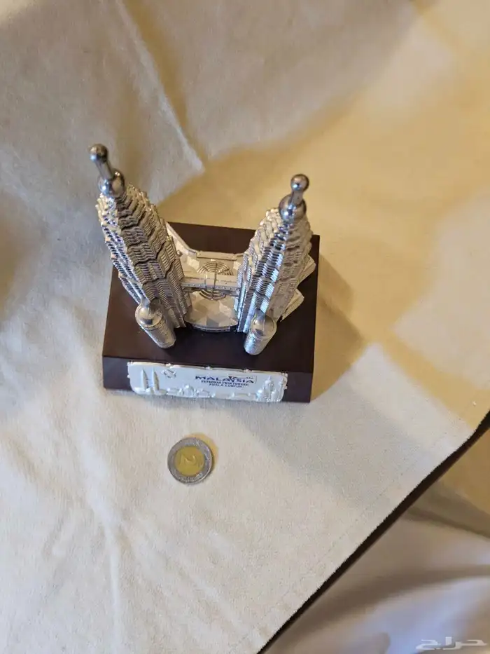 مجسم برجي بتروناس في ماليزيا 3