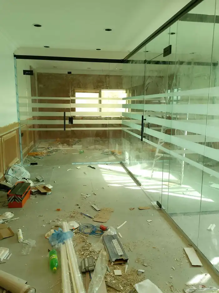 مكاتب سكوريت ابواب زجاج مكاتب 2