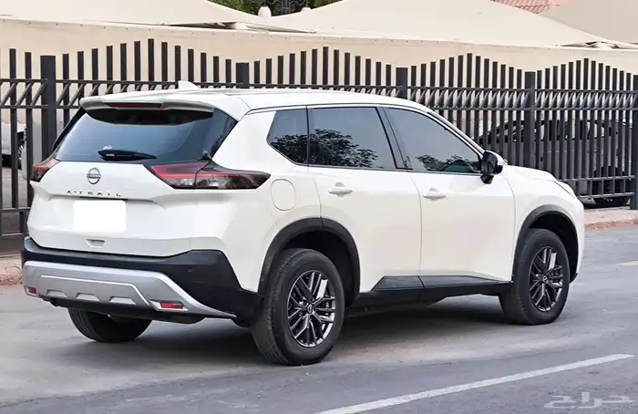 نيسان اكس تريل موديل 2023 5