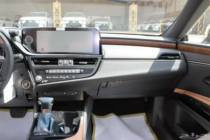 لكزس - ES350 CC - بريمي - 2025 28