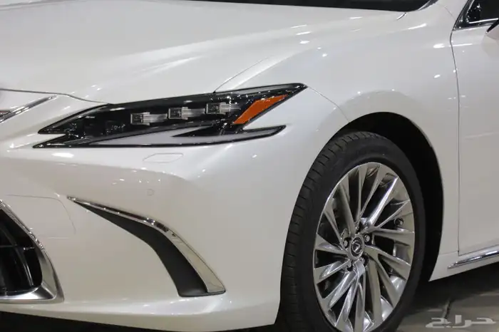 لكزس ES350 DD سته سلندر بنزين فل كامل 2025 شبه الجديد 3