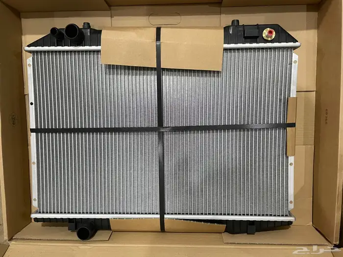 قطع مارسيدس 560 راديتر نوع نسنس 1