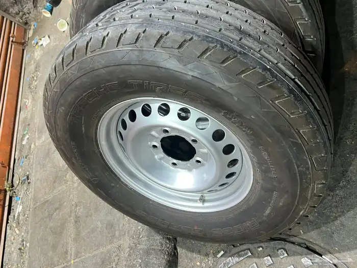 جنوط هلل 5 مسمار صيني مع شاهين تيلندي مقاس 17 1