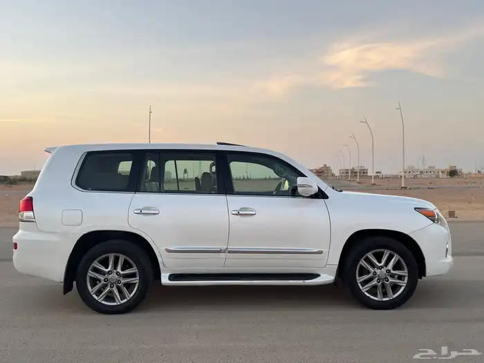 لكزس 2012 بريمي 8