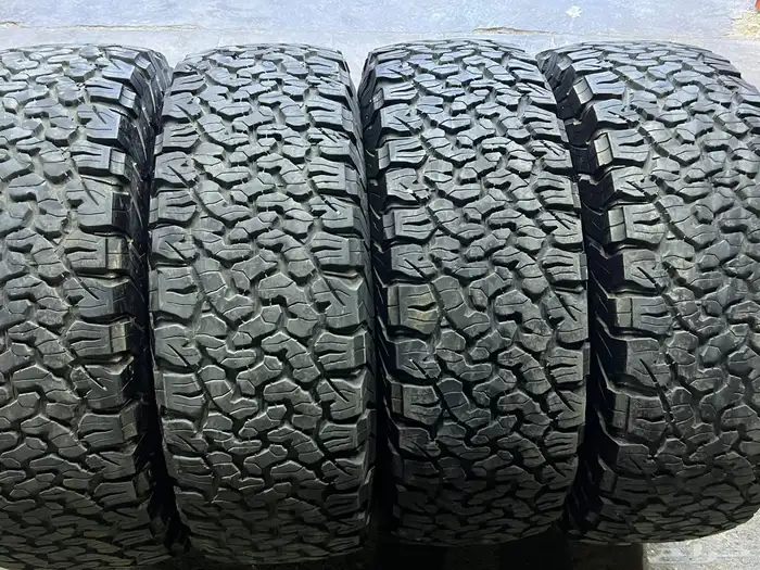 كفرات بي اف قودرتش نص حجري مقاس 285 70 17 13