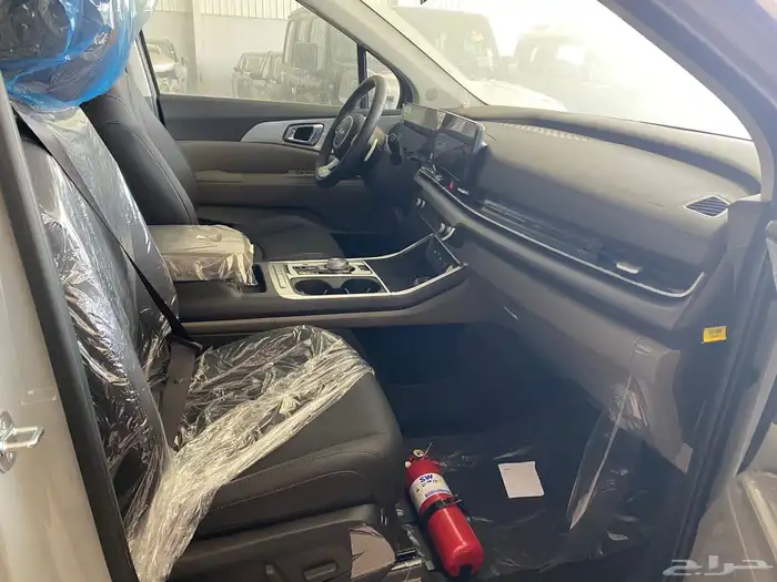 كيا كرنفال نص فل سعودي 2025 7